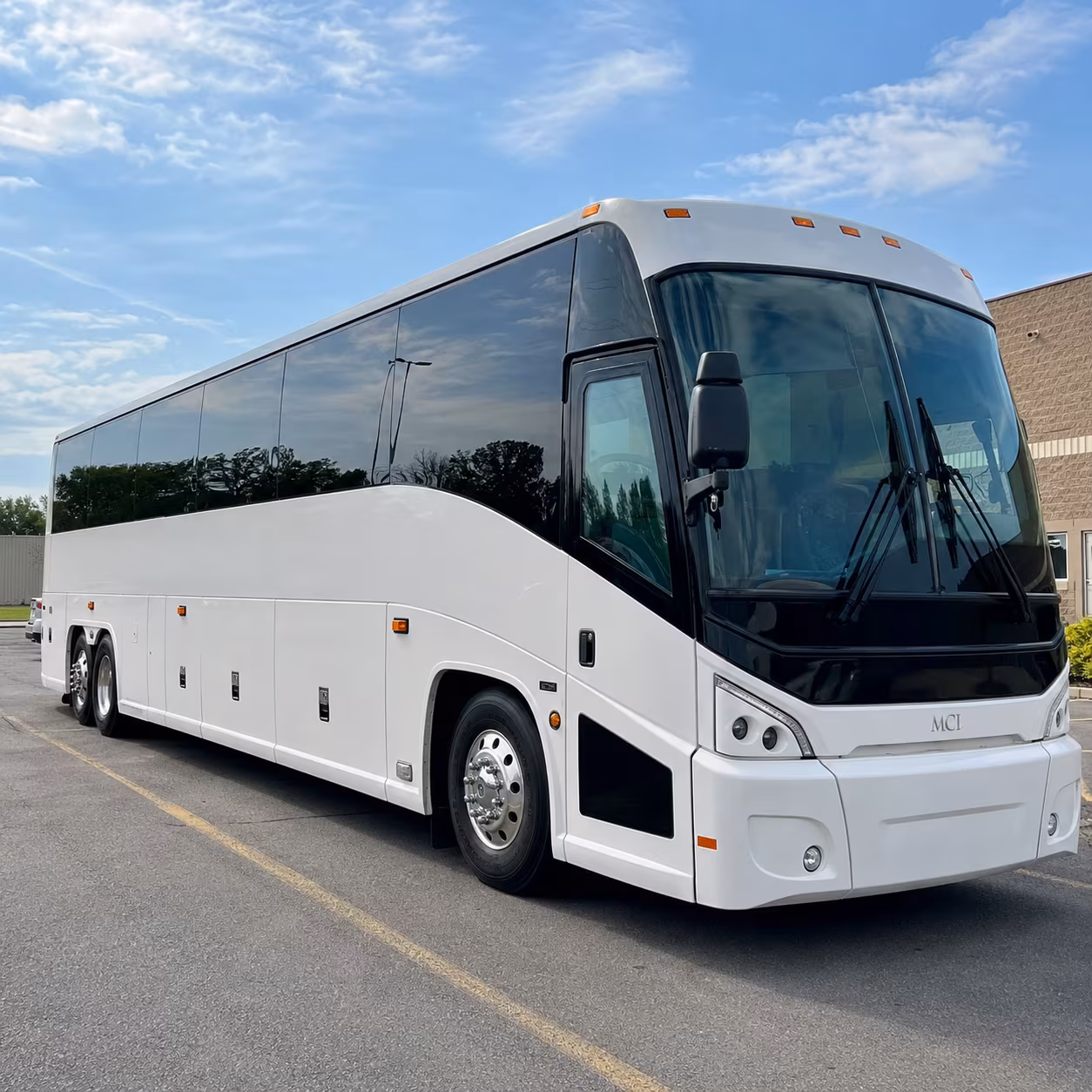 long distance charter bus trips from queens to new england