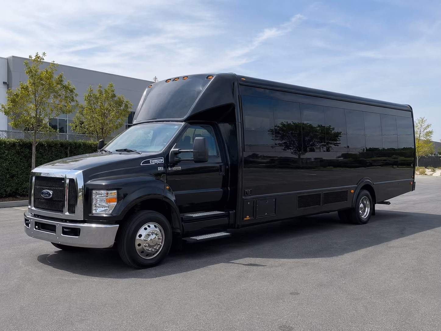 party buses for queens bachelorette and bachelor weekends