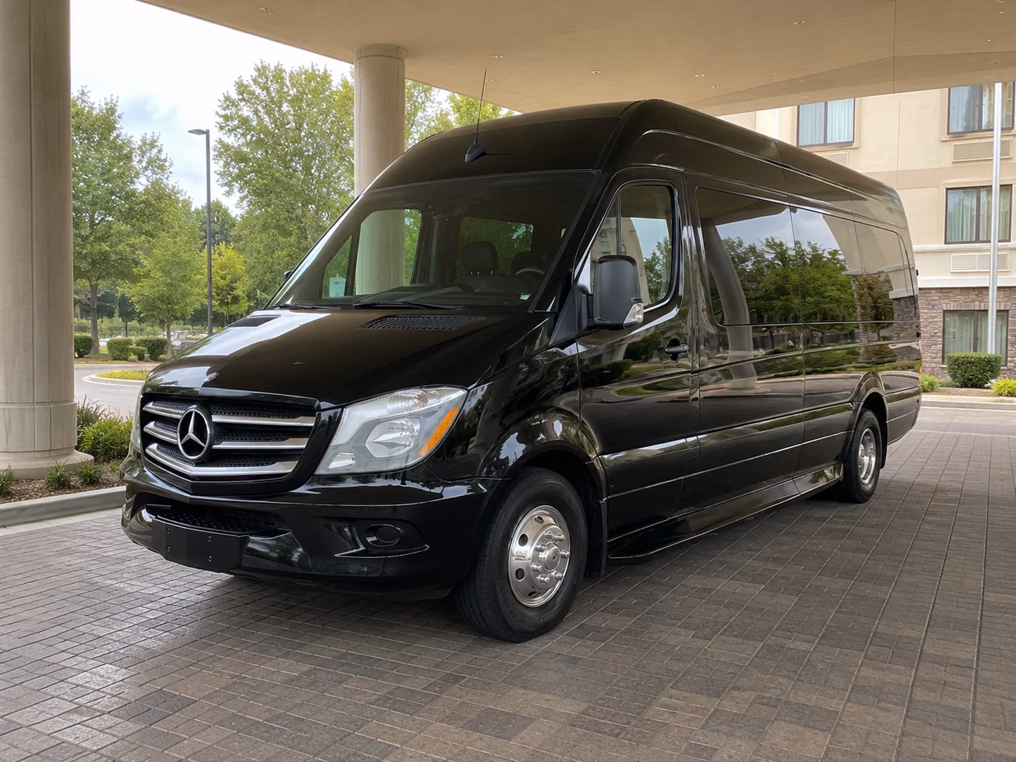 queens airport transportation