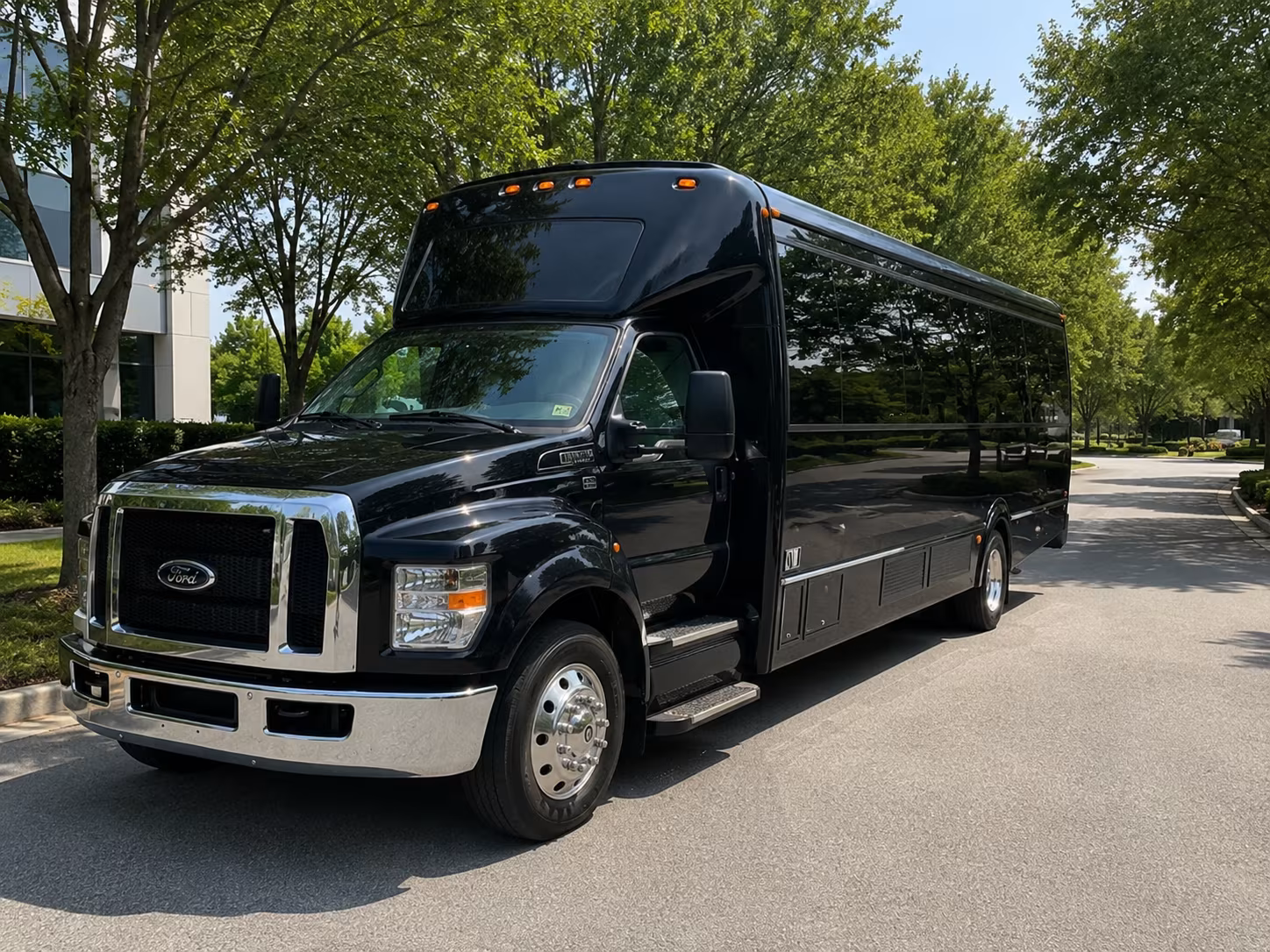 queens party bus